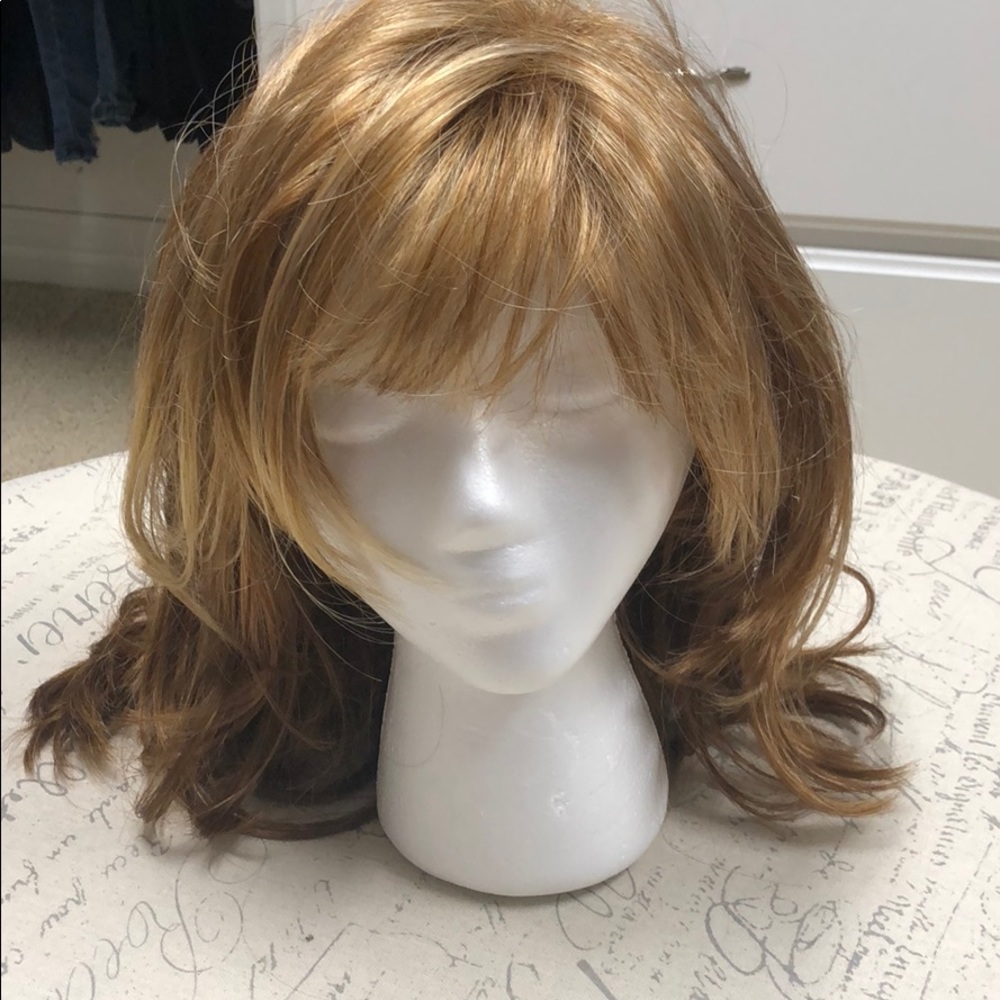 Elura wig